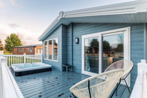 The Haven Lodge with Hot Tub